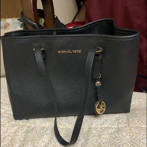 Michael Kors Jet set purse
